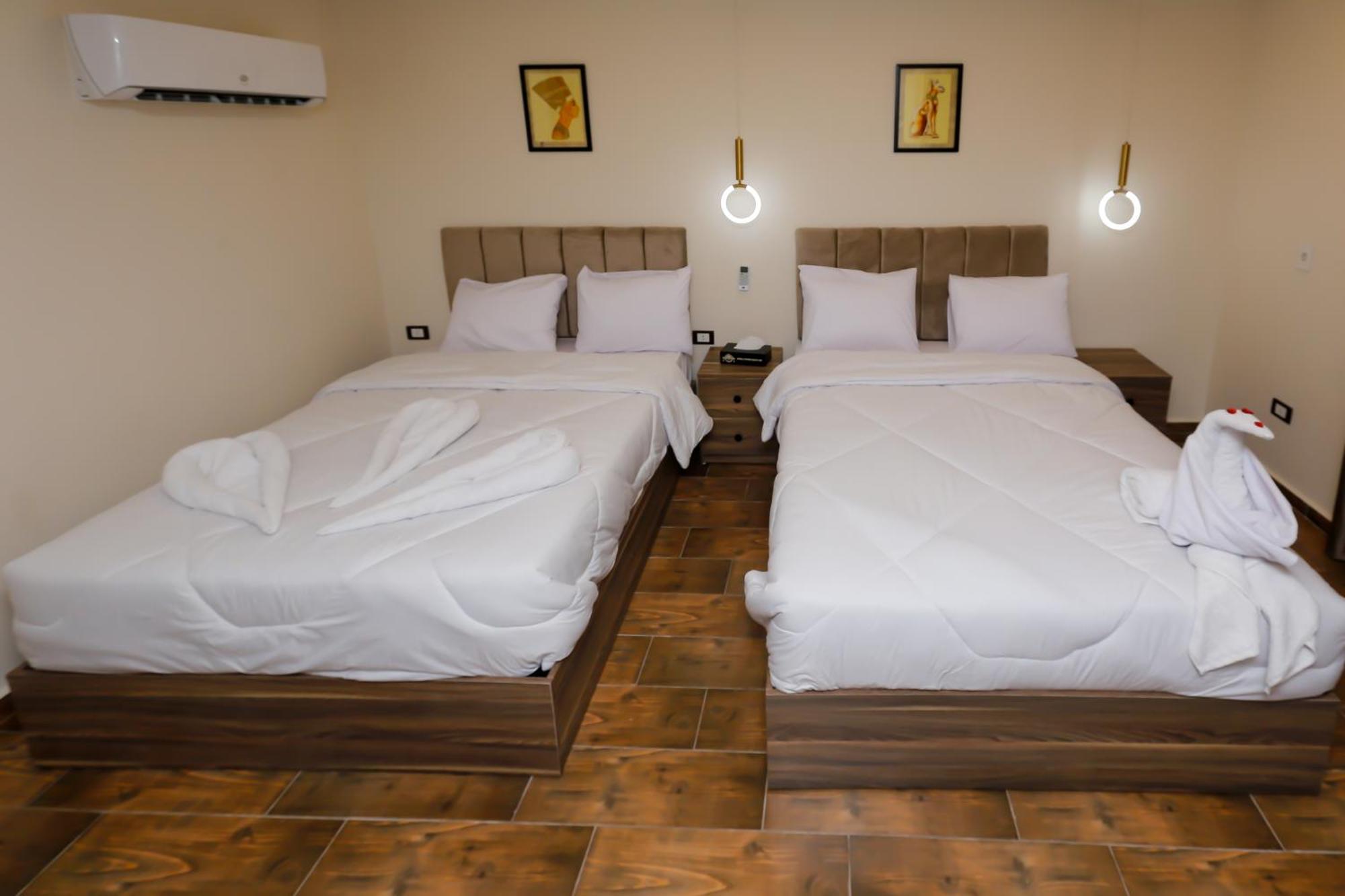 Imperial Pyramids Heights View Bed & Breakfast Nazlet el-Sisi Exterior photo