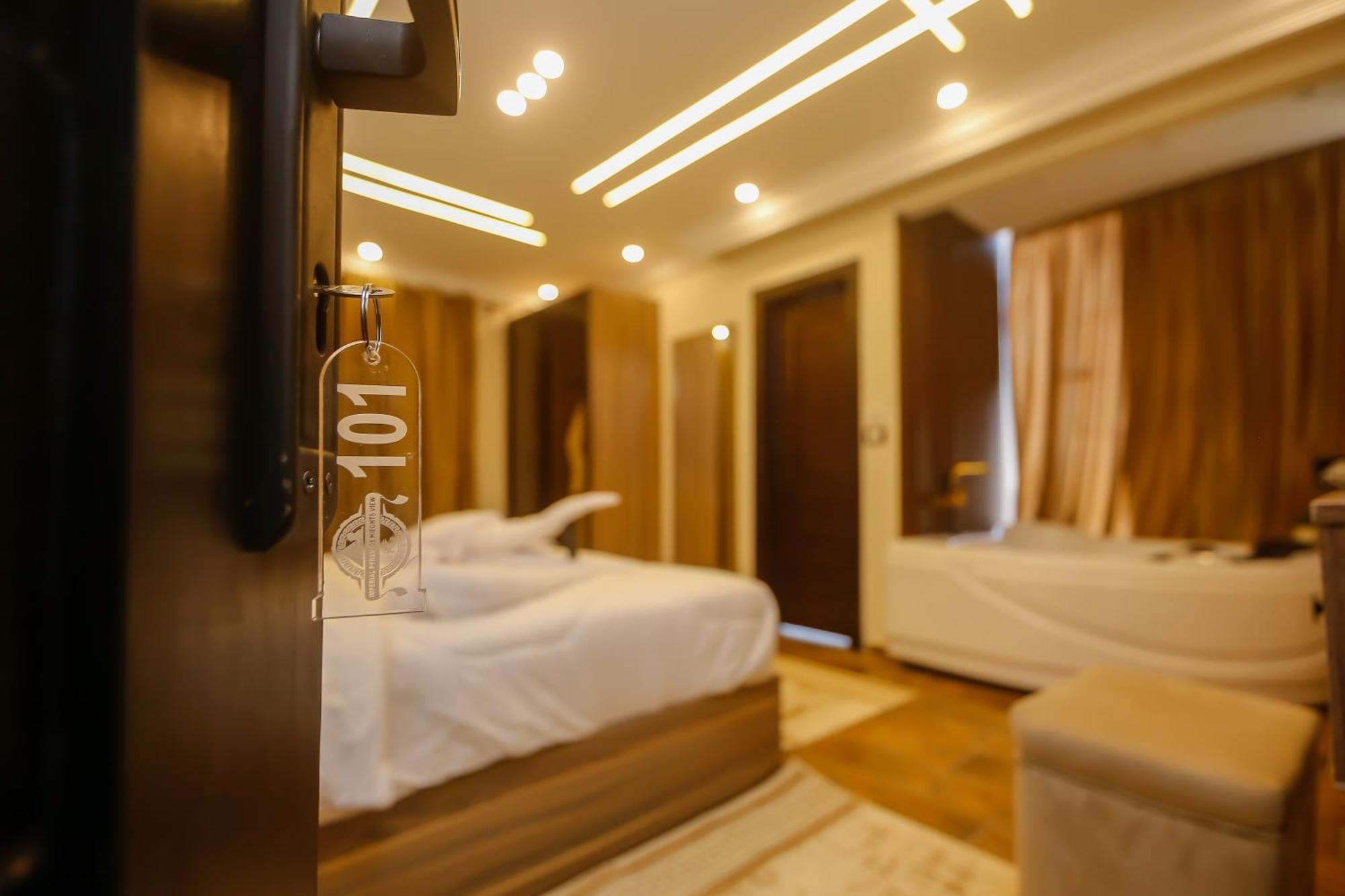Imperial Pyramids Heights View Bed & Breakfast Nazlet el-Sisi Exterior photo