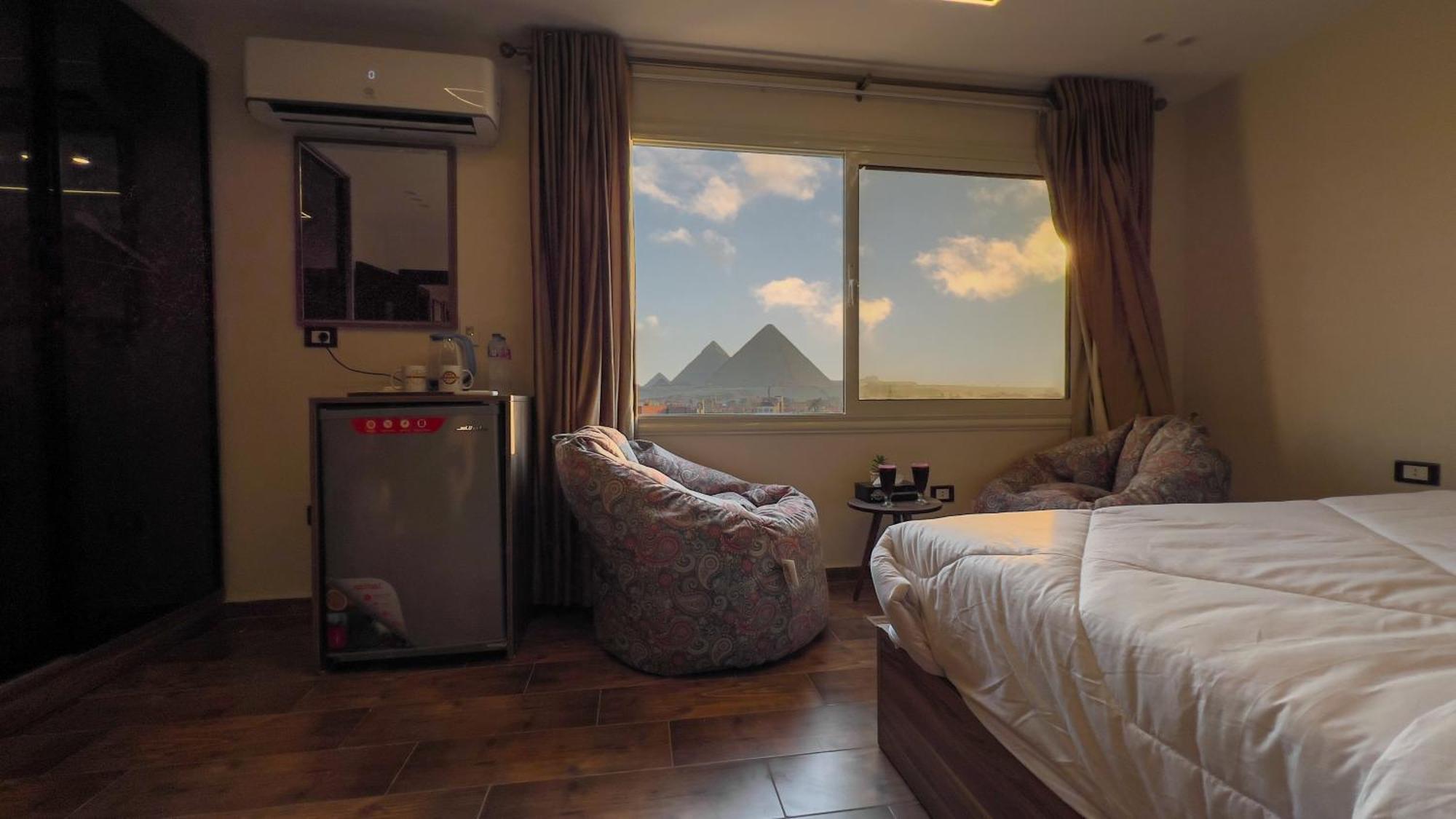 Imperial Pyramids Heights View Bed & Breakfast Nazlet el-Sisi Exterior photo